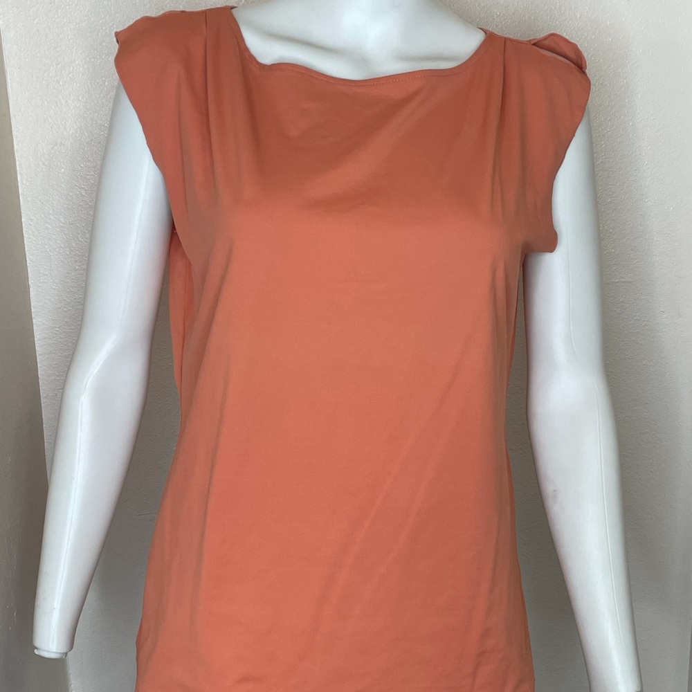 Form fitted top